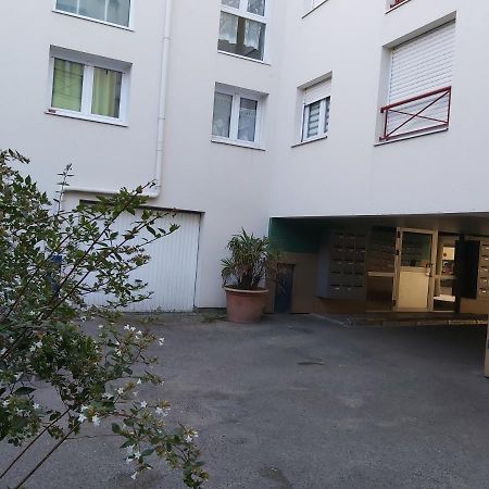 T2 Parking A Reserver Wi-Fi 10' A Pied Du Port Ванн Екстер'єр фото